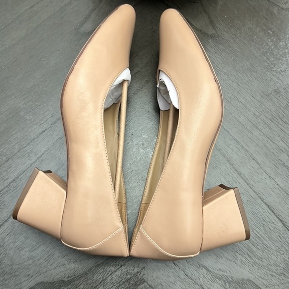 Naturalizer Malynn Womens Leather Pointed Toe Pumps (WIDE) - Picture 9 of 12